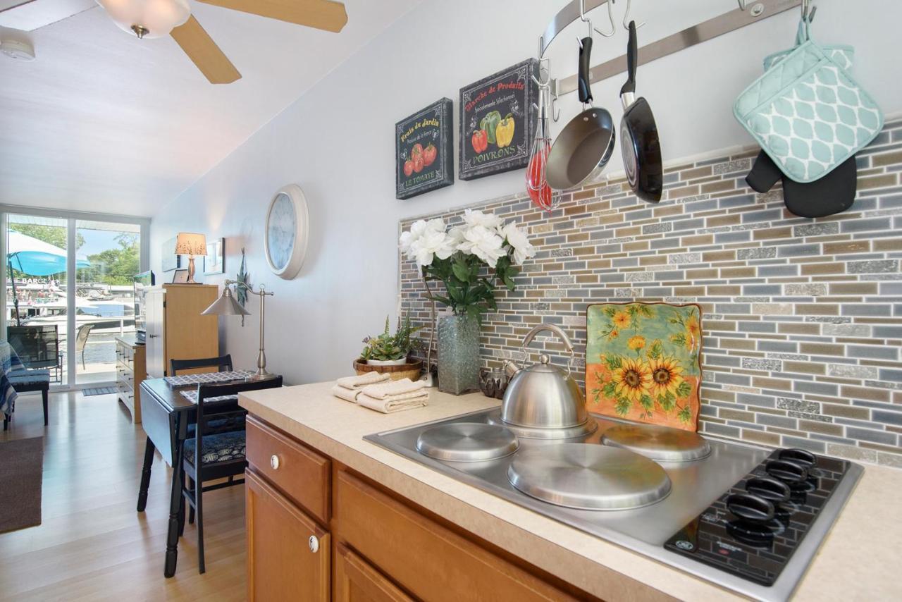Waterside Suites Saugatuck Dış mekan fotoğraf