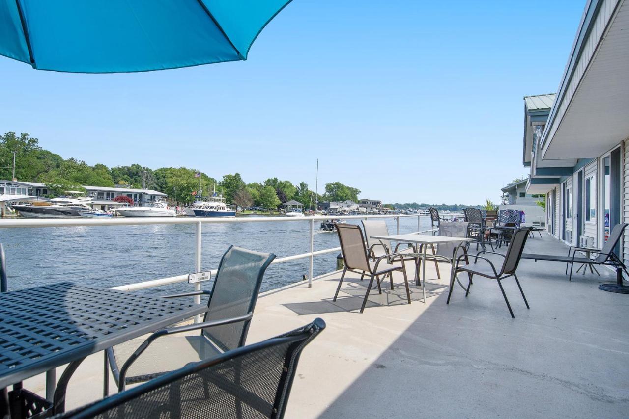 Waterside Suites Saugatuck Dış mekan fotoğraf