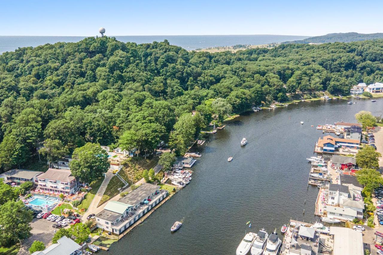 Waterside Suites Saugatuck Oda fotoğraf